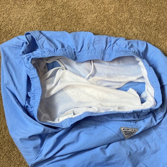 Columbia mens light blue fishing shorts - Picture 3 of 3